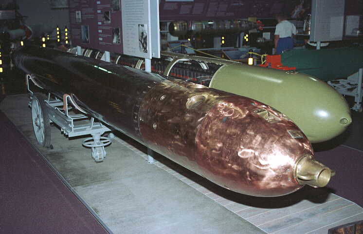 Двигатель торпеды. Торпеда кит 65-76 калибра 650 мм. G7e — электрическая немецкая торпеда, Калибр 533. 650-Мм торпеда 65-76а «кит». Торпеды 2 мировой войны.